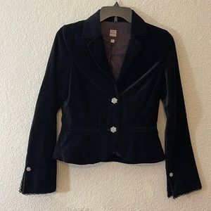 Black velvet jacket with “diamond” buttons and cuffs, old navy XS